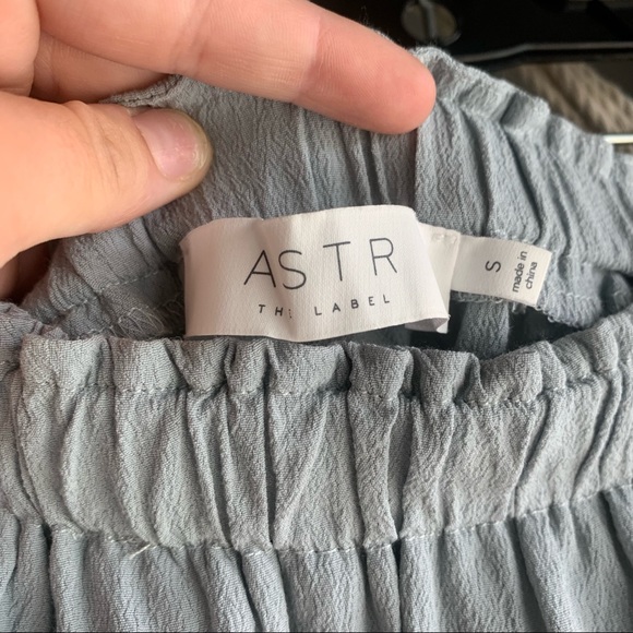 ASTR The Label Off the Shoulder Top - Picture 6 of 6